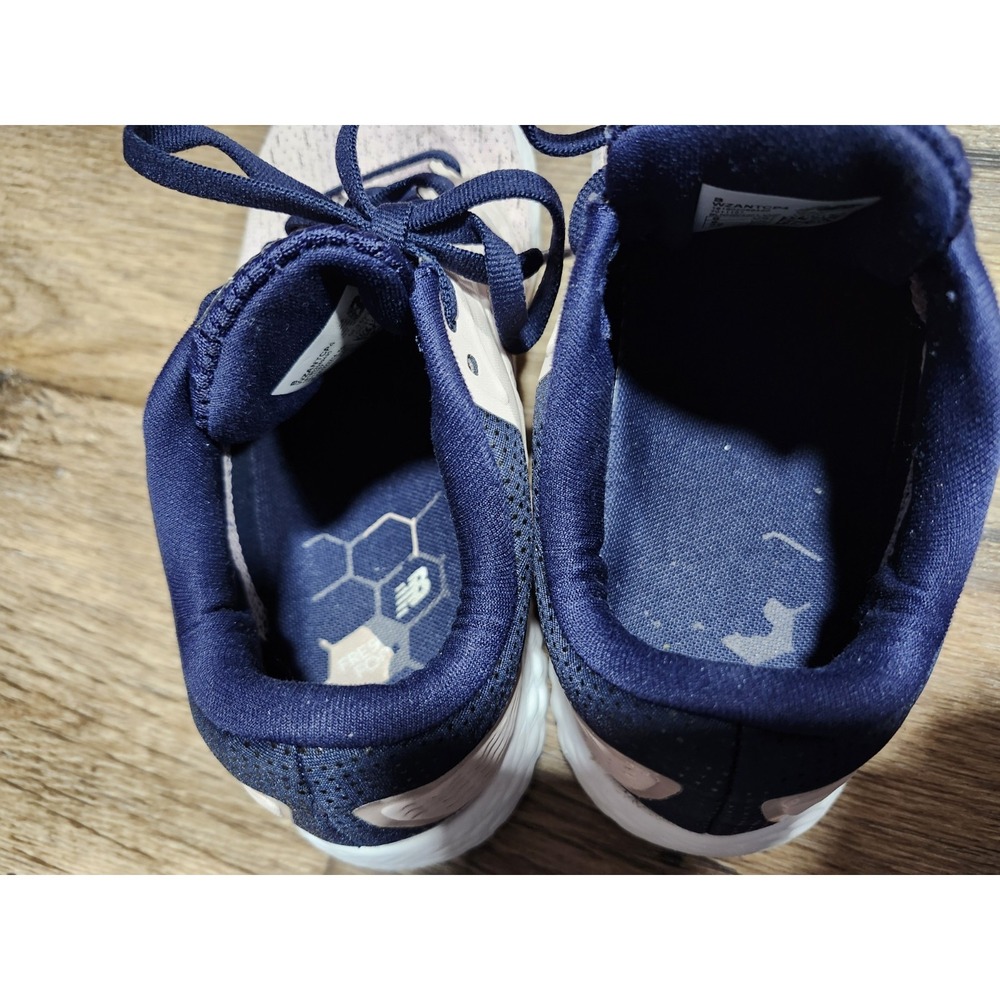 New Balance Women's Fresh Foam Pink Navy Bkue Athletic Running Shoes Size 8 - Picture 9 of 16